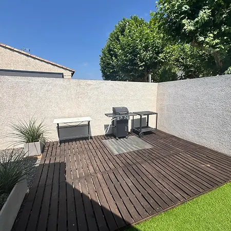 Prázdninový dům Jolie Maison A 700m De La